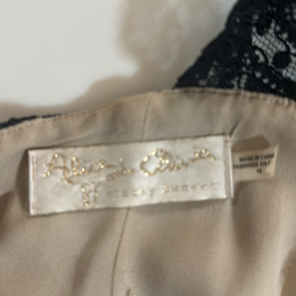 Alice and Olivia Jae Lace Open back gown - Picture 8 of 8